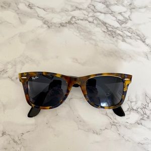 Ray-Ban Wayfarer Sunglasses